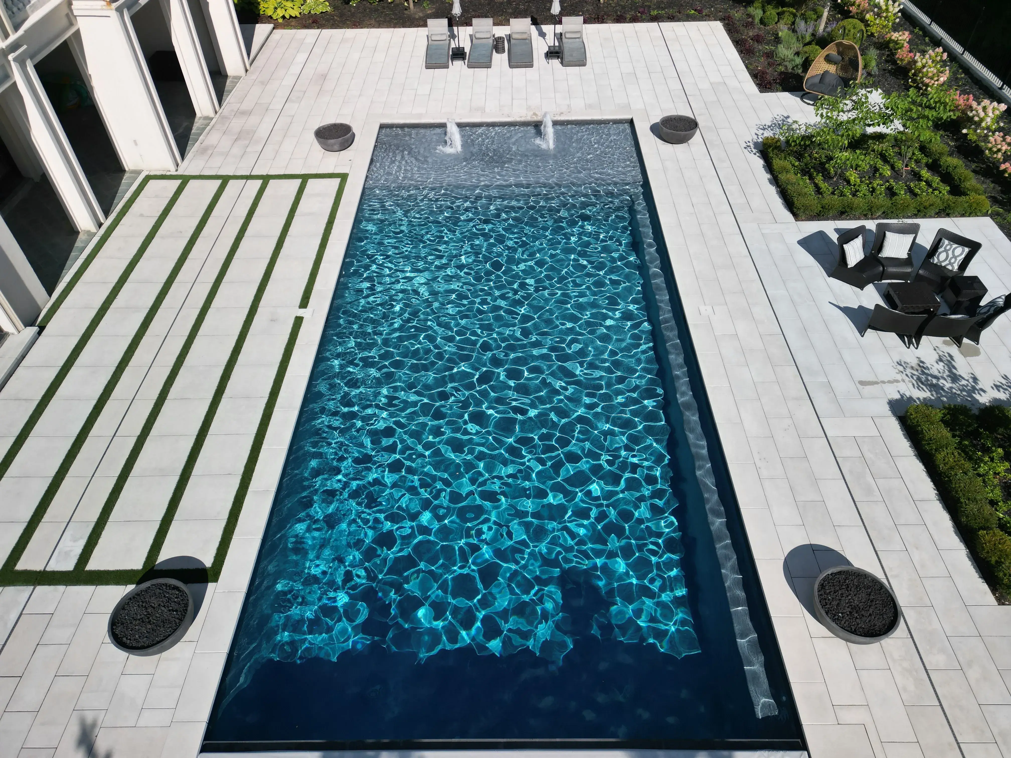 Saltwater pool installation in Ontario