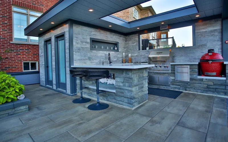 Integrated outdoor kitchen