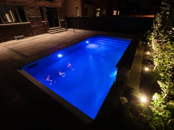 headwind pools corner view