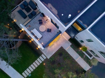 the kings way backyard drone view 1